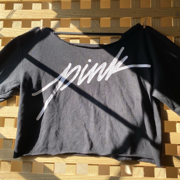 V.S black/white Off the shoulder crop top - Picture 4 of 8